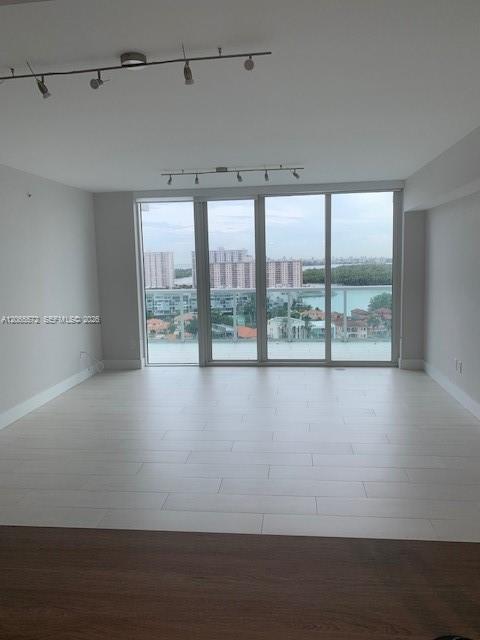 Building Photo - 400 Sunny Isles Blvd