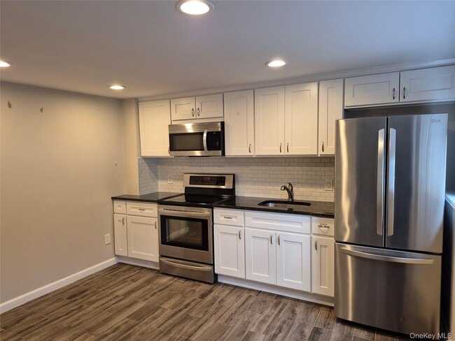 Foto del edificio - 979 Mark Dr