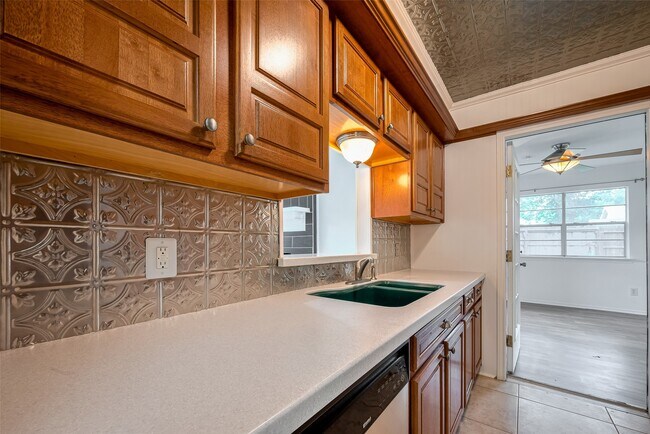 Foto del edificio - 11926 Osage Park Dr