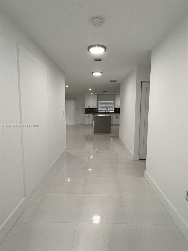 Building Photo - 29905 SW 149th Ct