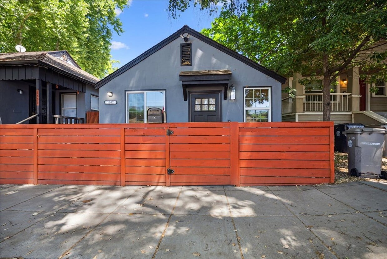 Foto principal - 1305 W St