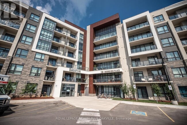 Building Photo - 125 Shoreview Pl