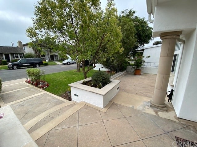 Building Photo - 405 El Modena Ave