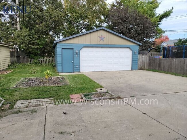 Building Photo - Single Family Home