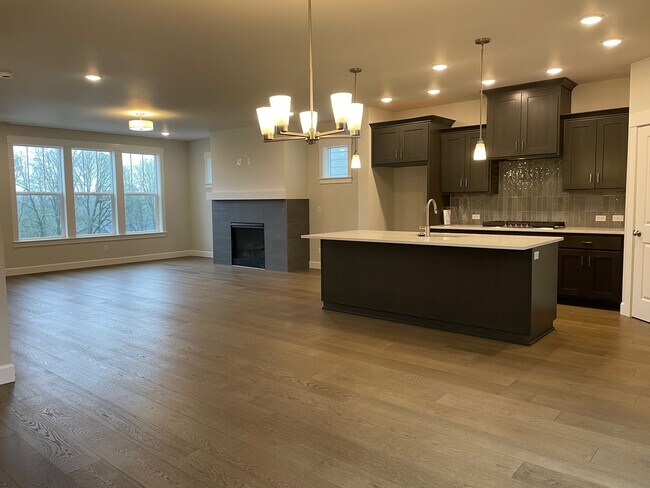 Kitchen - 12323 SW Strobel Rd