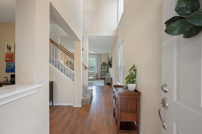 Building Photo - 14813 Mistletoe Heights Dr
