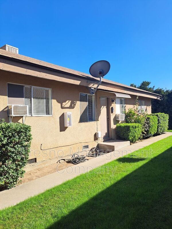 1008 Jefferson Ave Unit B, Clovis, CA 93612 Condo for Rent in Clovis
