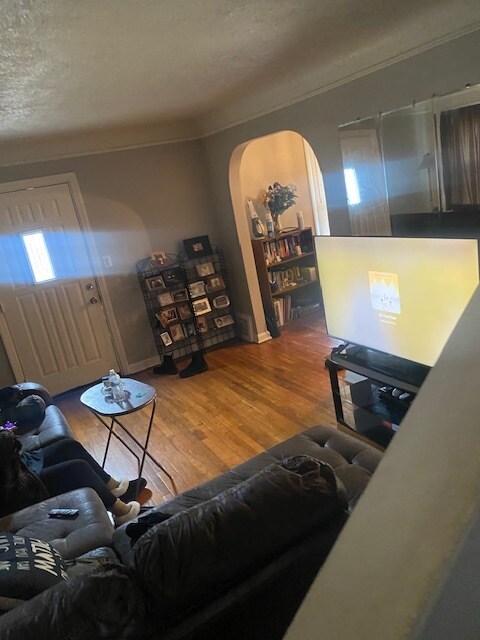 Foto del edificio - 17411 Throckley Ave