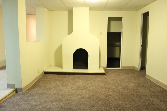 Building Photo - 91 Gordon St