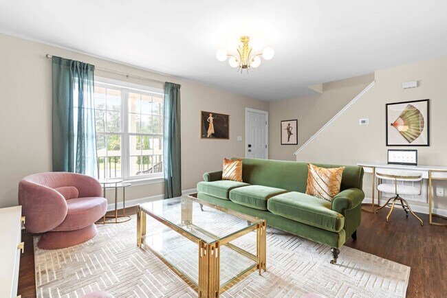 Foto del edificio - 2400 Hinton St