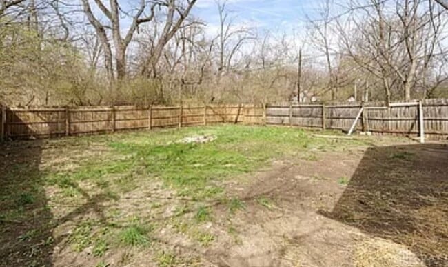 Foto del edificio - 1621 Linnbrook Dr