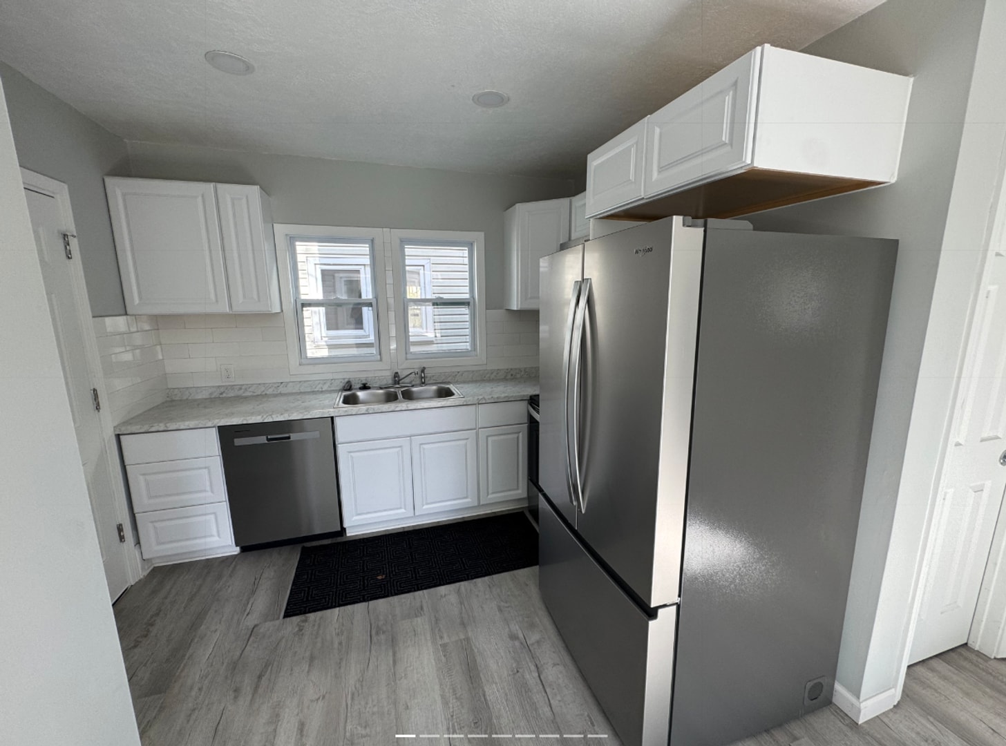 1270 Moore St Akron, OH 44301 – photo 1
