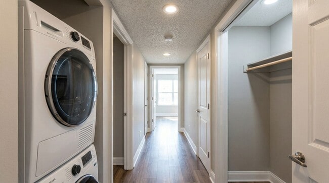 Interior Photo - The Pointe on Lafayette
