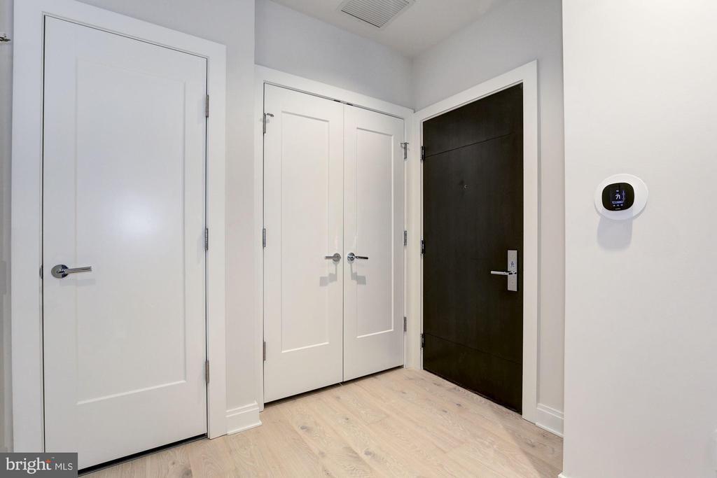 Foto principal - 1427 Rhode Island Ave NE