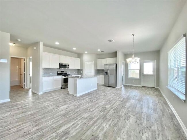 Building Photo - 2036 Port Ellen Dr