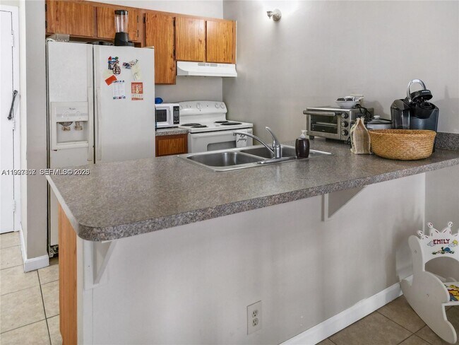 Foto del edificio - 2701 Riverside Dr