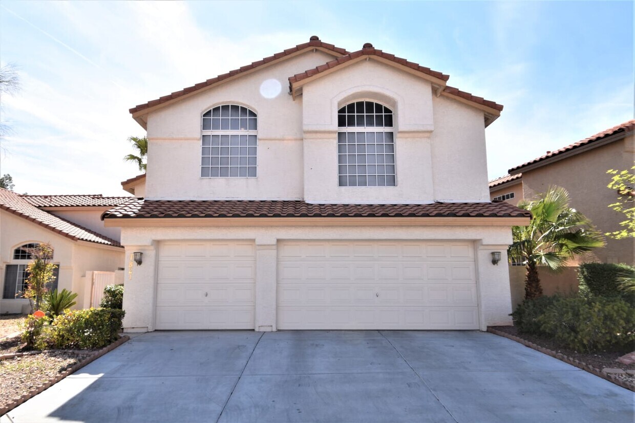 Foto principal - 7821 Desert Candle Way