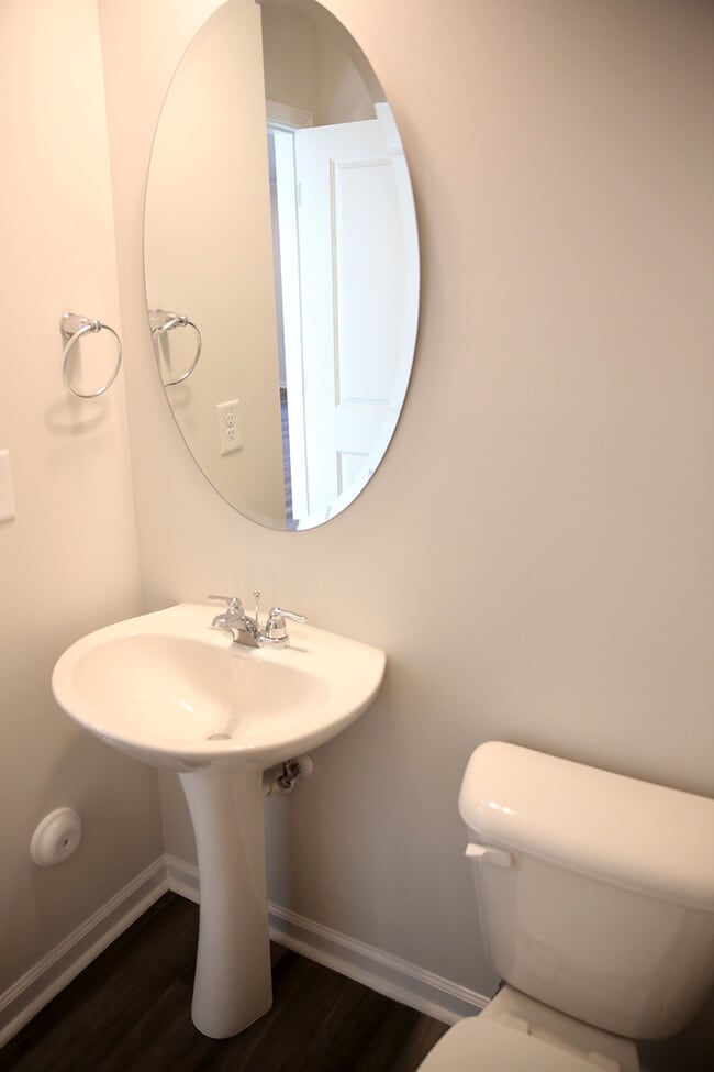 Foto del edificio - 1056 Shoreside Dr