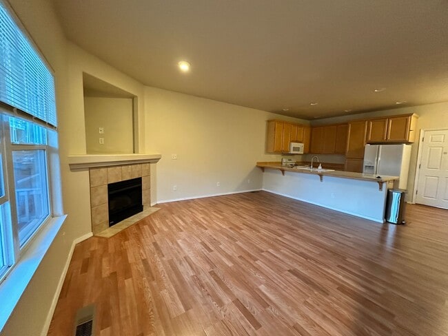 Building Photo - NW Corvallis 3-Bedroom Townhome with Two-Car Garage