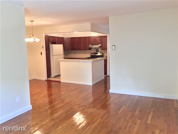 Building Photo - 2258 78th St