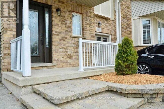 Building Photo - 5329 Applegarth Dr