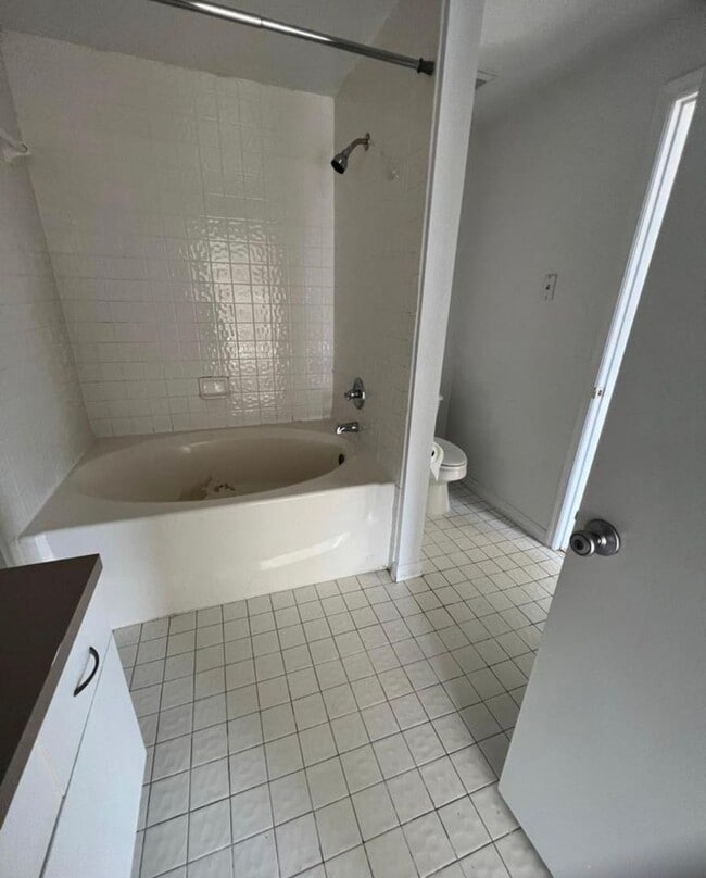 Foto del edificio - 5548-6306 Metrowest Blvd, Orlando