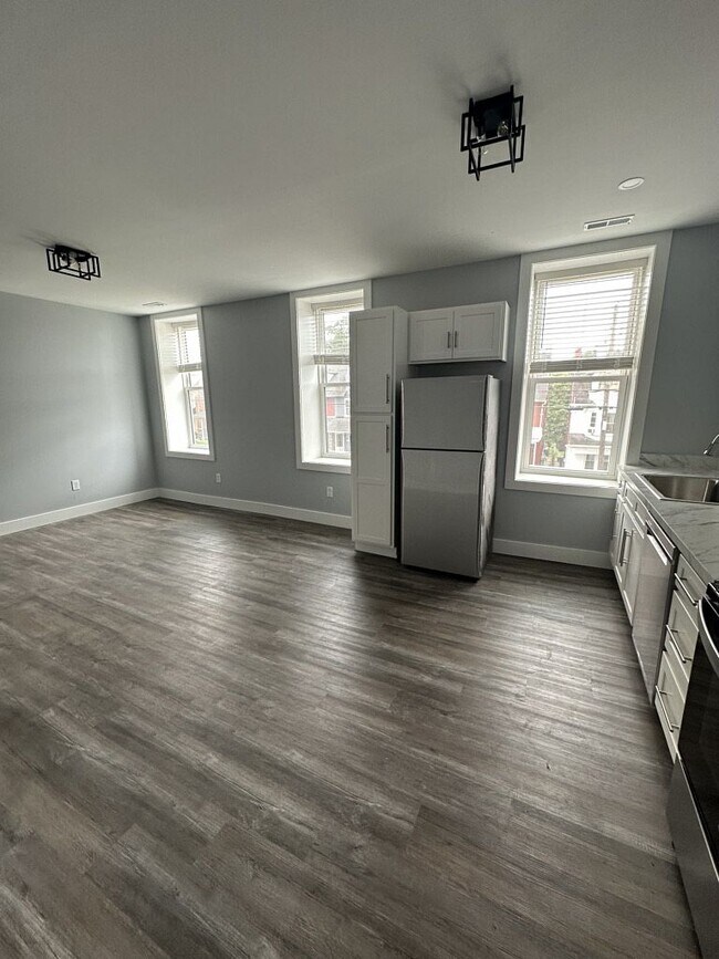 559 Union St Unit 4, Columbia, PA 17512 Apartments in Columbia, PA