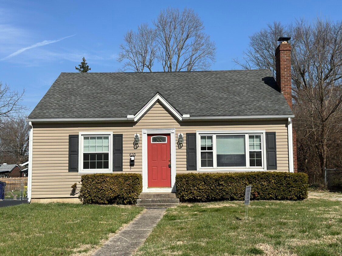 Foto principal - 635 Longview Dr