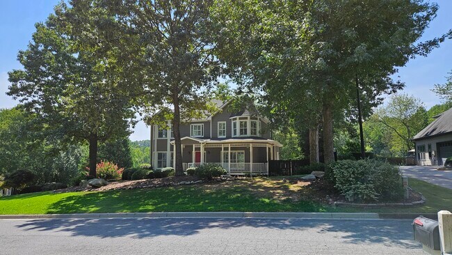 Building Photo - 1680 Heritage Dr