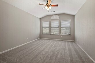 Building Photo - 107 S Spiral Vine Cir