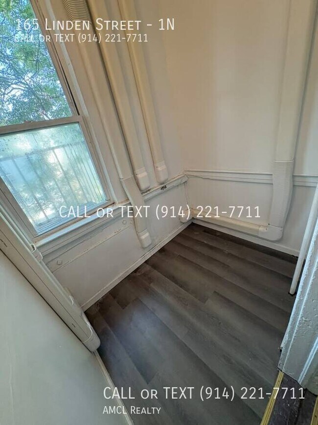 Foto del edificio - 165 Linden St