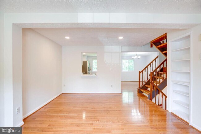Foto del edificio - 1604 Barnstead Dr