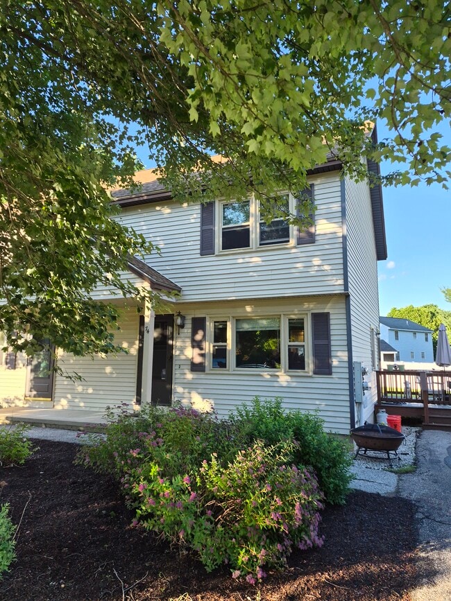 Building Photo - 74 Metalak Dr