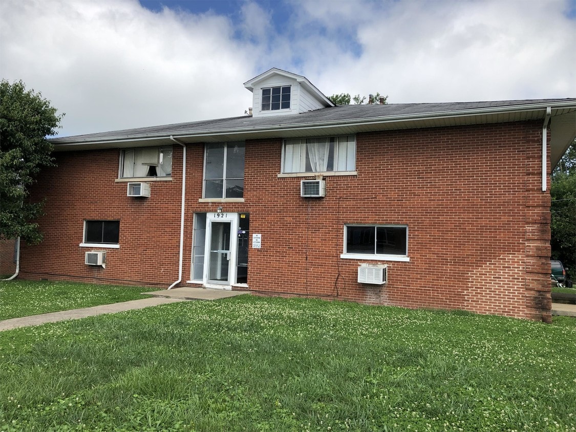 1921 Oxford Cir Unit 3, Lexington, KY 40504 Apartment for Rent in