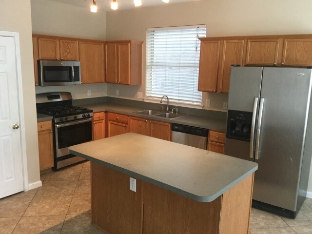 Foto del edificio - 4613 Barnhill Lane