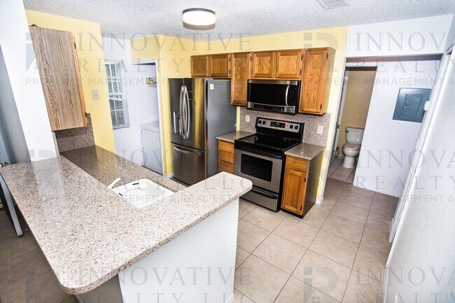 Building Photo - 2BD/2BA Hunter's Chase Condo in Gated Comm...