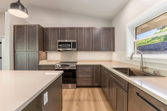 Foto del edificio - Brand-New 2BR/2BA Home with A/C & Huge Covered Lanai – Wailuku Country Estates