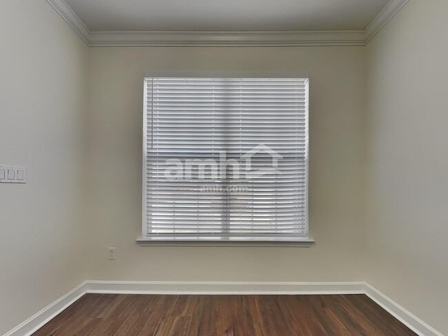 Building Photo - 344 Bristol Way