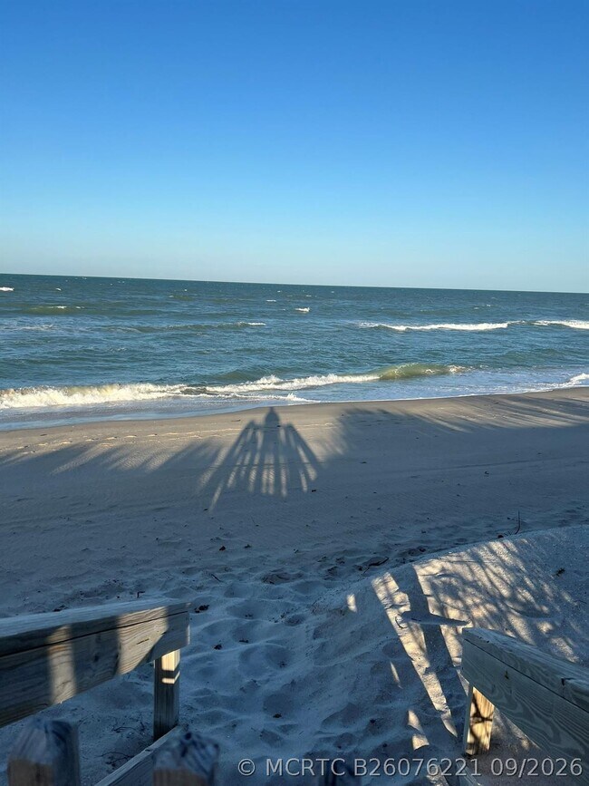 Building Photo - 12880 Jimmy Buffett Mem Hwy