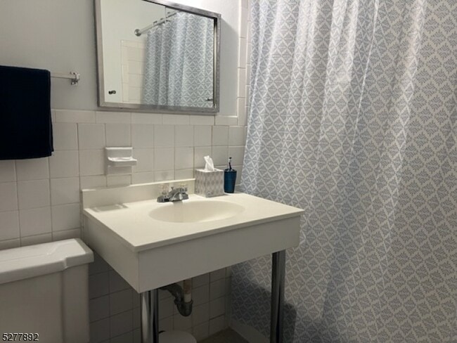 Foto del edificio - 123 Milligan Pl