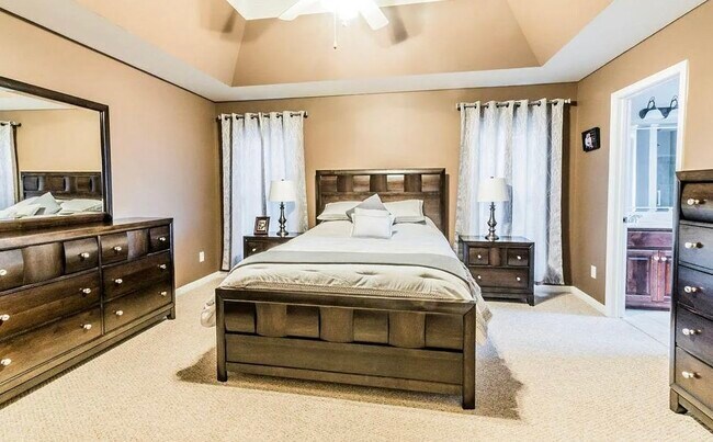 Building Photo - 639 Muirfield Cir