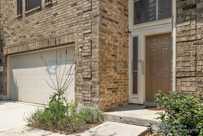 Building Photo - 225 Ridge Bluff