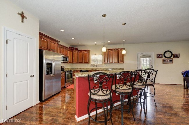 Building Photo - 4 br, 3 bath House - 3519 Dey St