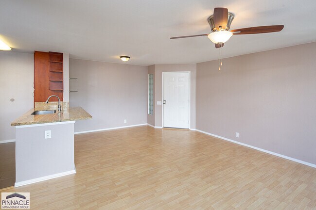 Foto del edificio - 91-242-242 Hanapouli Cir