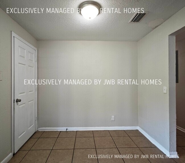 Foto del edificio - 4639 Roanoke Blvd