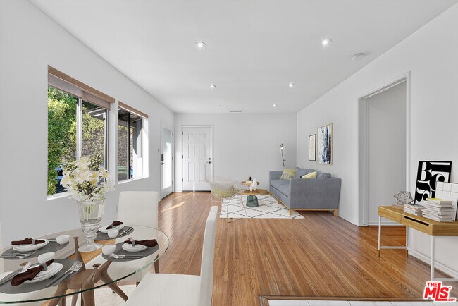 Foto del edificio - 2436 Walnut Ave