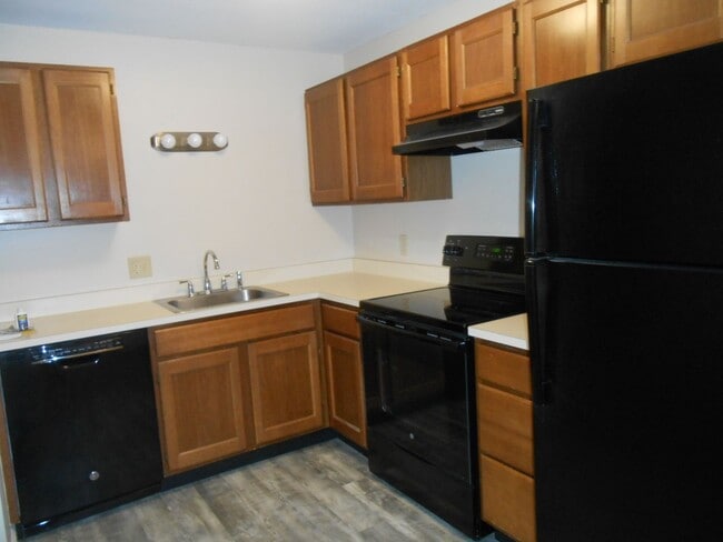 Building Photo - Derry Fieldstone Terrace Condo For Rent!