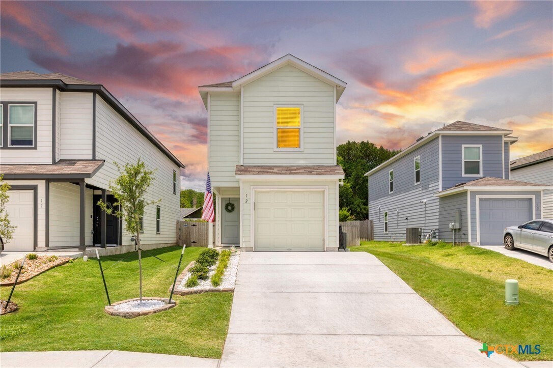 Foto principal - 12 Trinity Cir