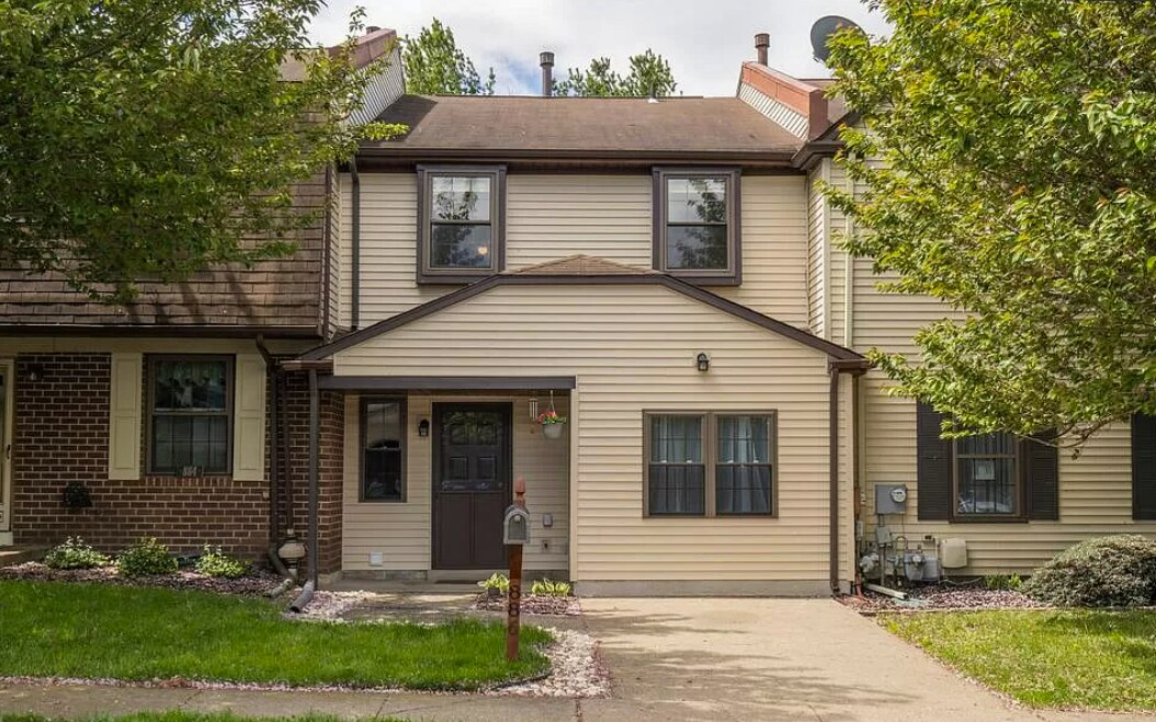 Foto principal - 886 Andover Pl