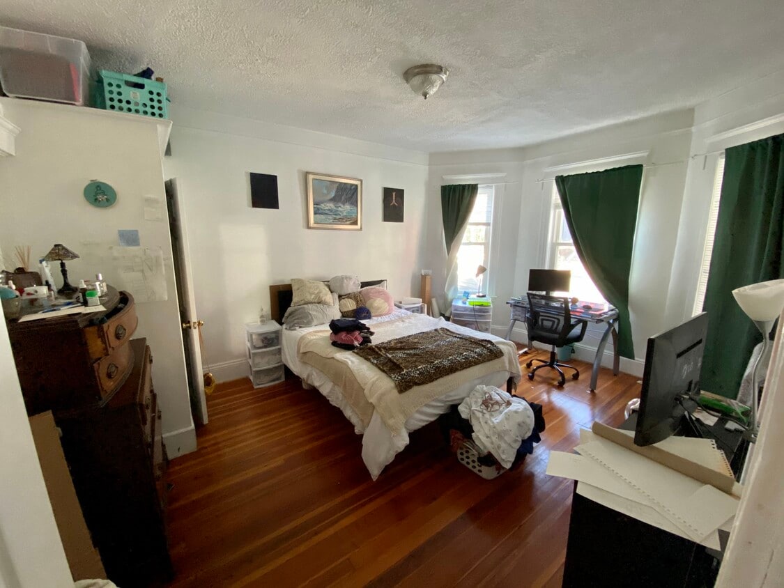 Foto principal - 162 Kelton St